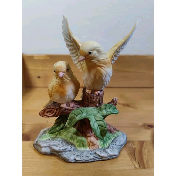 Vintage Bisque Porcelain Birds Canary Tree Limbs Figurine 5" Hand Painted Taiwan - Picture 1 of 6